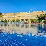 Paraiso Poolside Townhouse In Palm-mar