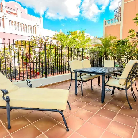 Holiday home Paraiso Poolside Townhouse In