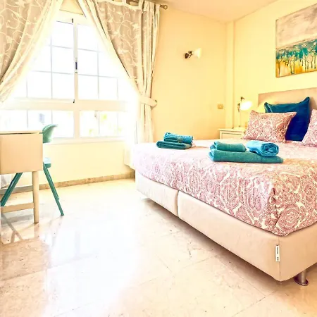 Paraiso Poolside Townhouse In Holiday home *