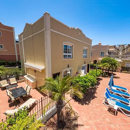 Holiday home Paraiso Poolside Townhouse In