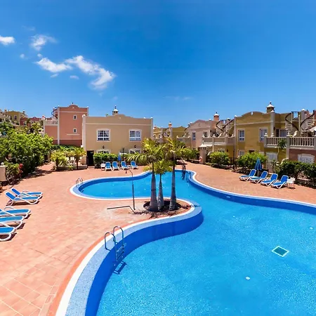 Paraiso Poolside Townhouse In Holiday home *